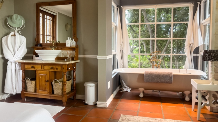 To Let 5 Bedroom Property for Rent in Southern Cross Western Cape